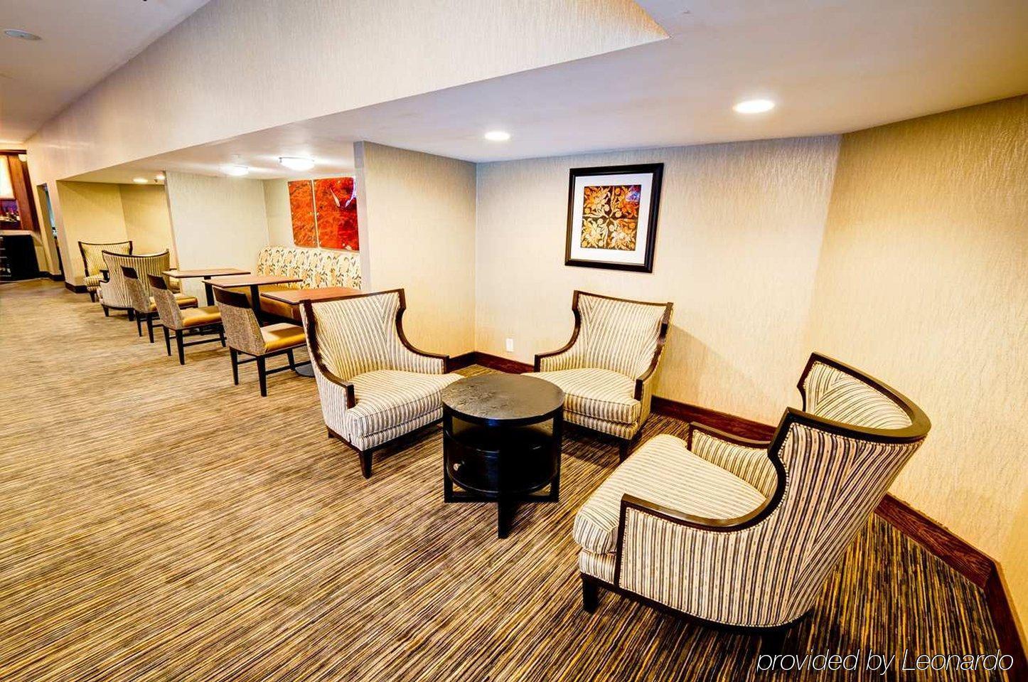 Doubletree By Hilton Hotel Raleigh - Brownstone - University Buitenkant foto