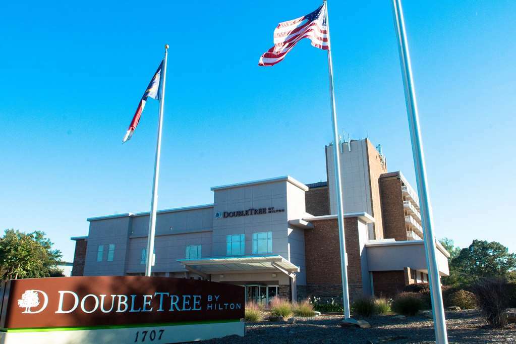 Doubletree By Hilton Hotel Raleigh - Brownstone - University Buitenkant foto
