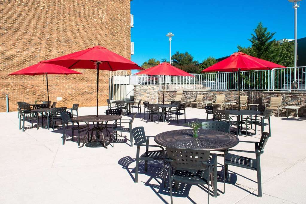 Doubletree By Hilton Hotel Raleigh - Brownstone - University Buitenkant foto