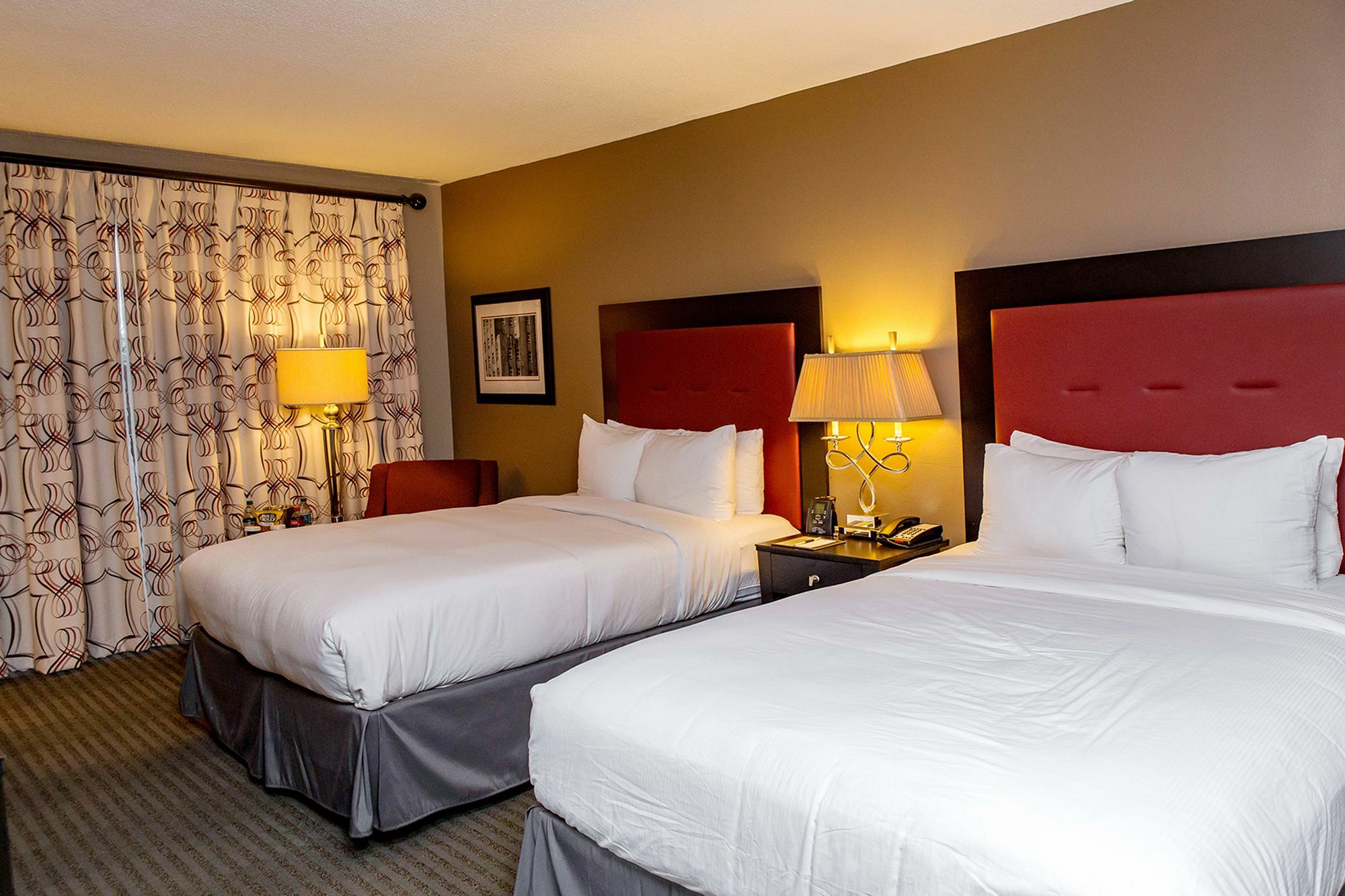Doubletree By Hilton Hotel Raleigh - Brownstone - University Buitenkant foto