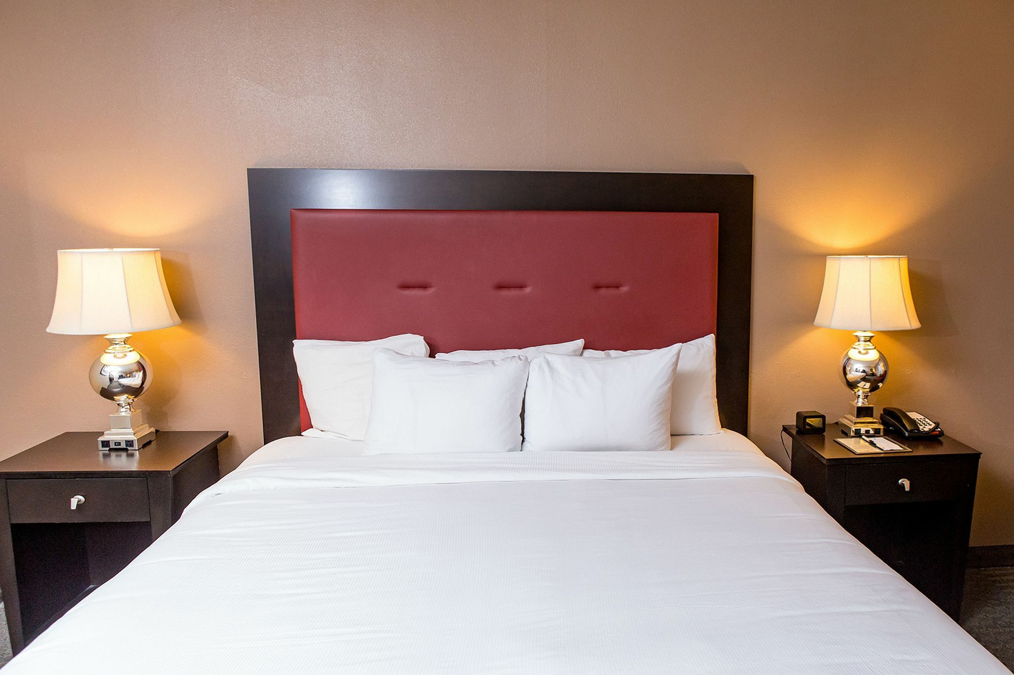 Doubletree By Hilton Hotel Raleigh - Brownstone - University Buitenkant foto