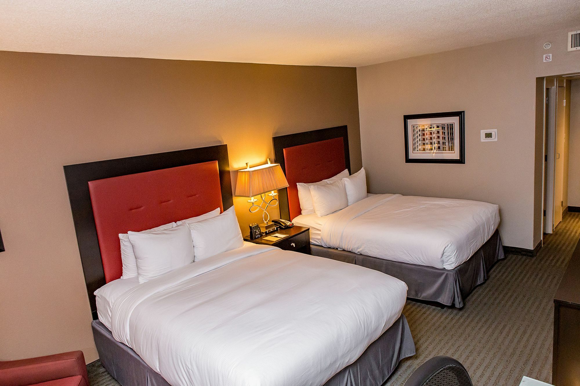 Doubletree By Hilton Hotel Raleigh - Brownstone - University Buitenkant foto