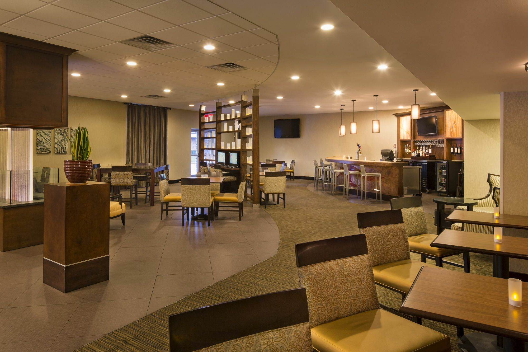 Doubletree By Hilton Hotel Raleigh - Brownstone - University Buitenkant foto