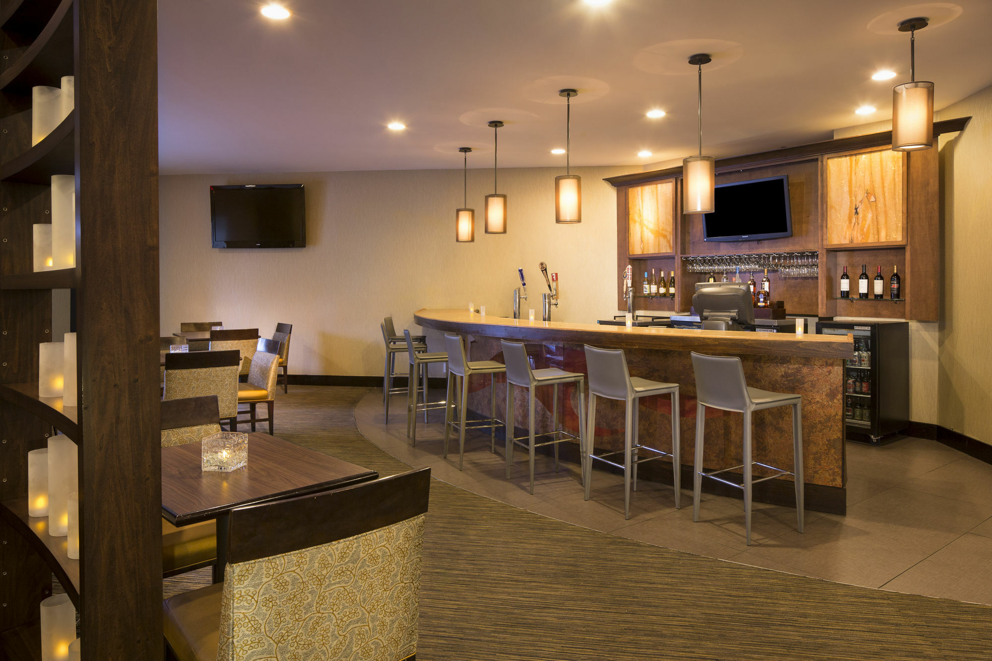 Doubletree By Hilton Hotel Raleigh - Brownstone - University Buitenkant foto