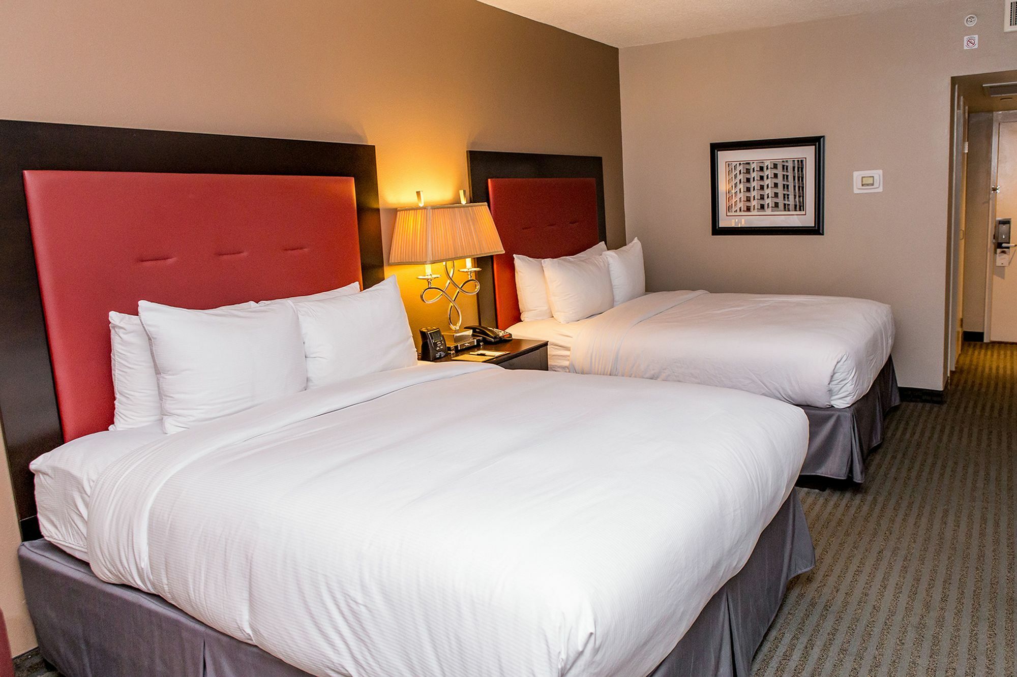 Doubletree By Hilton Hotel Raleigh - Brownstone - University Buitenkant foto